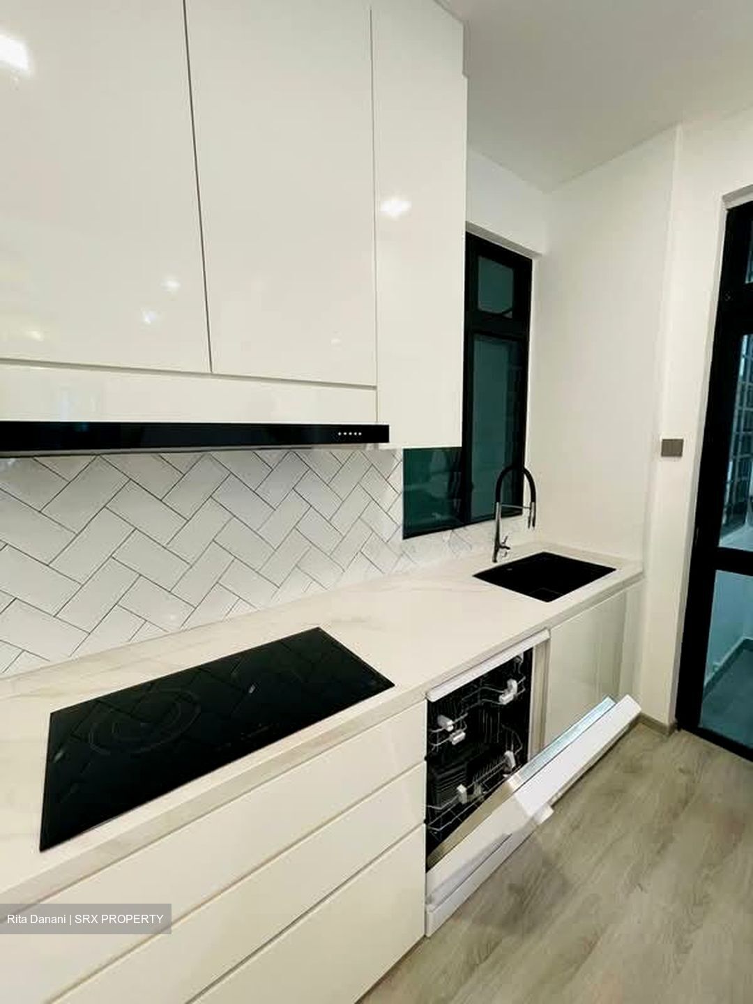 Spring Grove (D10), Condominium #568646311